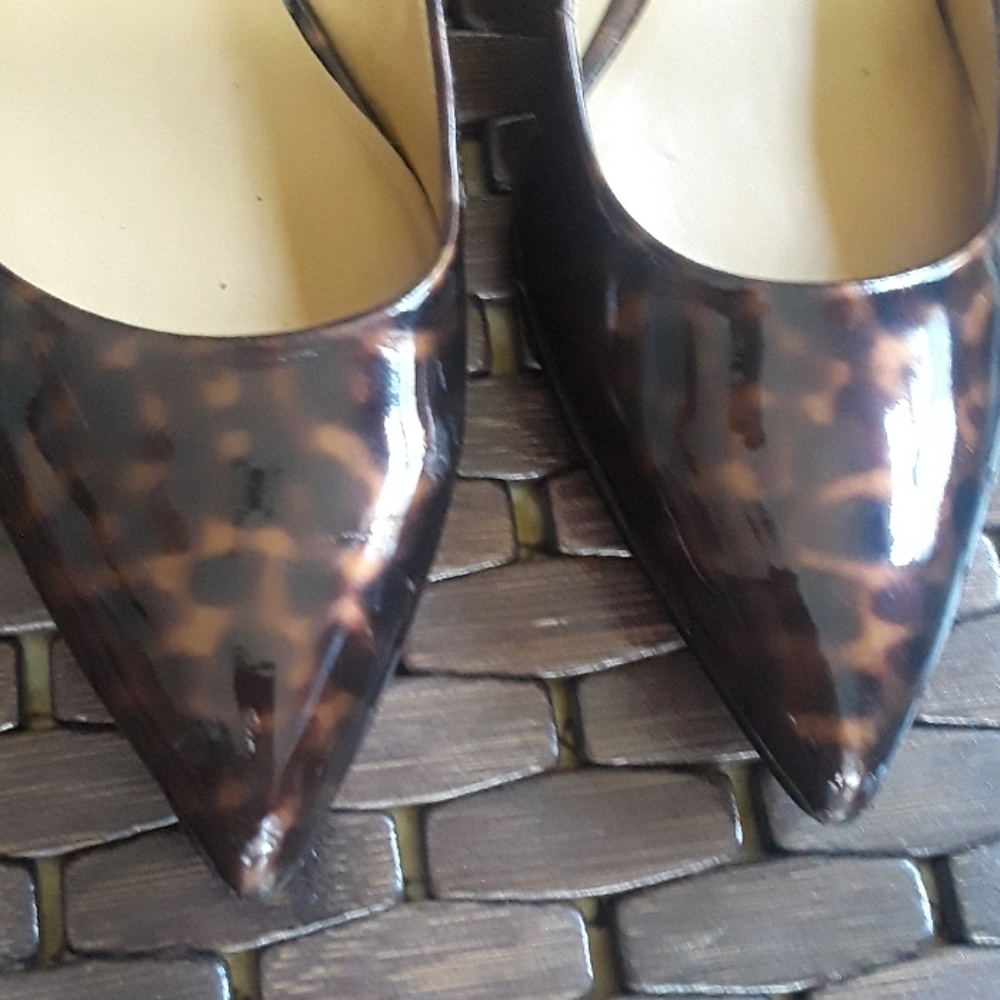 Excellent glossy heeled Shoes